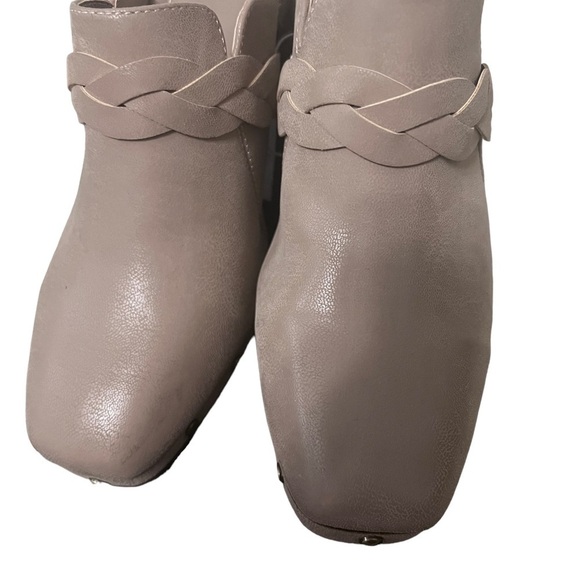 Xenia Taupe Braided Stud Square Toe Clogs by MIA Size 7.5 - Picture 3 of 12